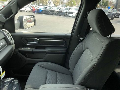 New 2026 RAM 1500 4x4 Crew Cab image 30