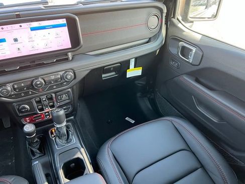 New 2026 Jeep Wrangler Unlimited Rubicon image 33