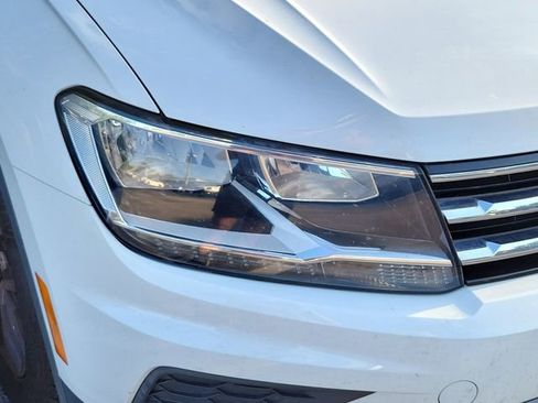Used 2020 Volkswagen Tiguan SE w/ Panoramic Sunroof Package FWD image 7