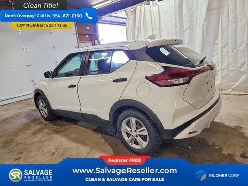 Used 2021 Nissan Kicks S FWD image 3