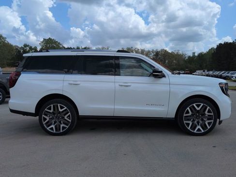 New 2026 Ford Expedition Platinum AWD/4WD image 3