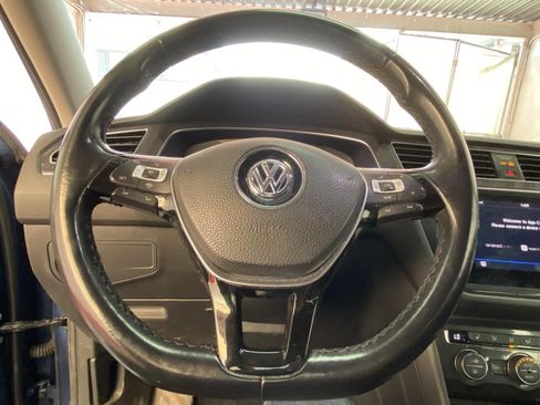 Used 2019 Volkswagen Tiguan SEL w/ 3rd Row Seat Package AWD/4WD image 31