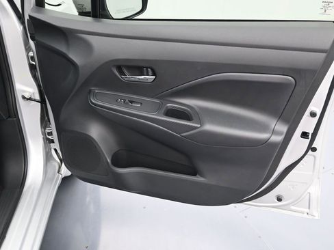 New 2025 Nissan Versa SV w/ Trunk Package FWD image 20