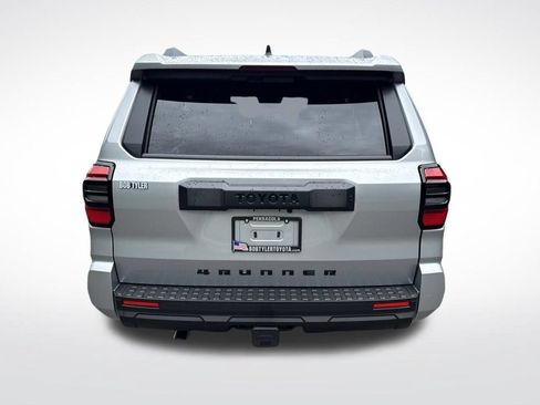 Used 2026 Toyota 4Runner SR5 AWD/4WD image 6