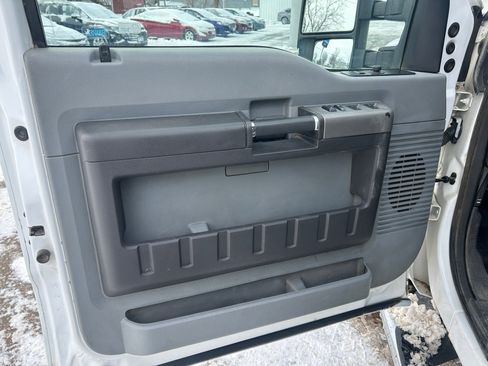 Used 2011 Ford F250 XLT w/ XLT Interior Pkg image 13