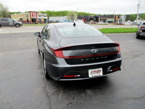 Used 2022 Hyundai Sonata SE w/ Cargo Package image 10