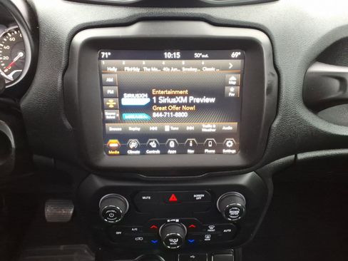 Certified 2020 Jeep Renegade Altitude image 13