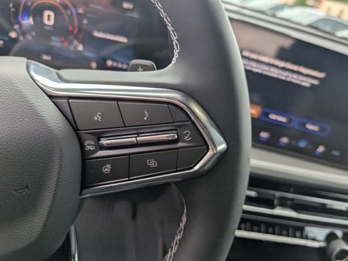 New 2026 Chevrolet Traverse LT w/ Midnight/Sport Edition AWD/4WD image 18