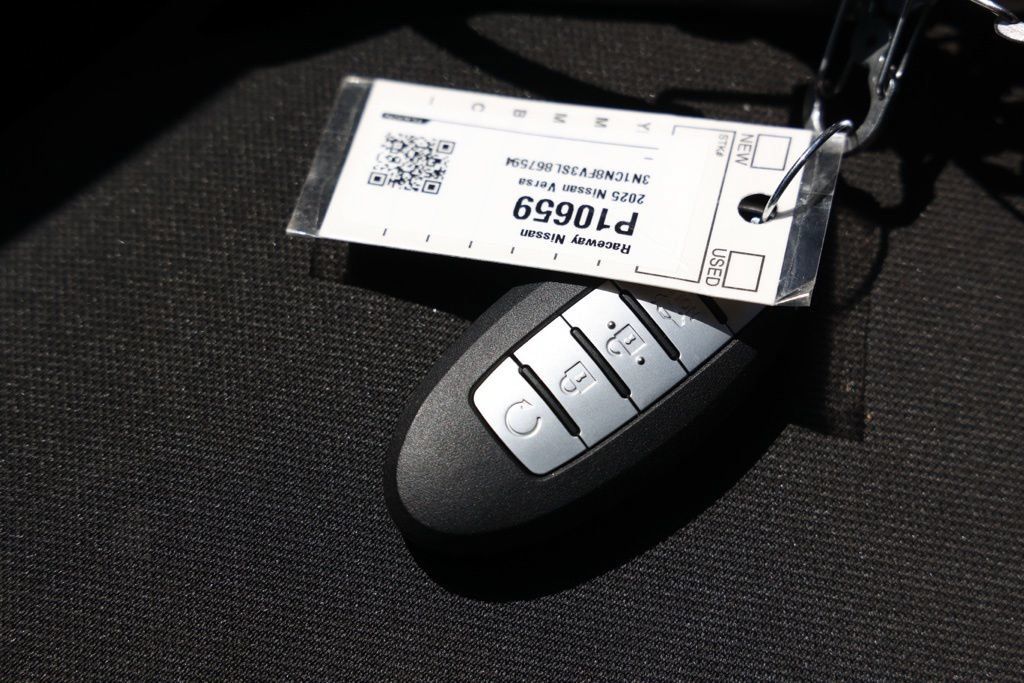 Used 2025 Nissan Versa SR w/ Trunk Package FWD image 31