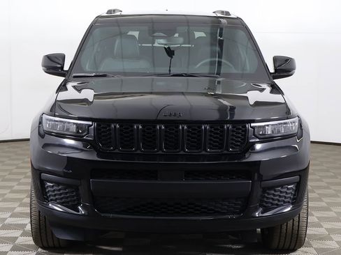 Used 2023 Jeep Grand Cherokee L Laredo image 11