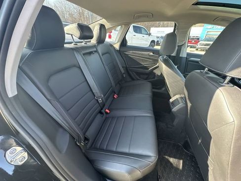 Used 2021 Volkswagen Jetta SE w/ SE Cold Weather Package image 29