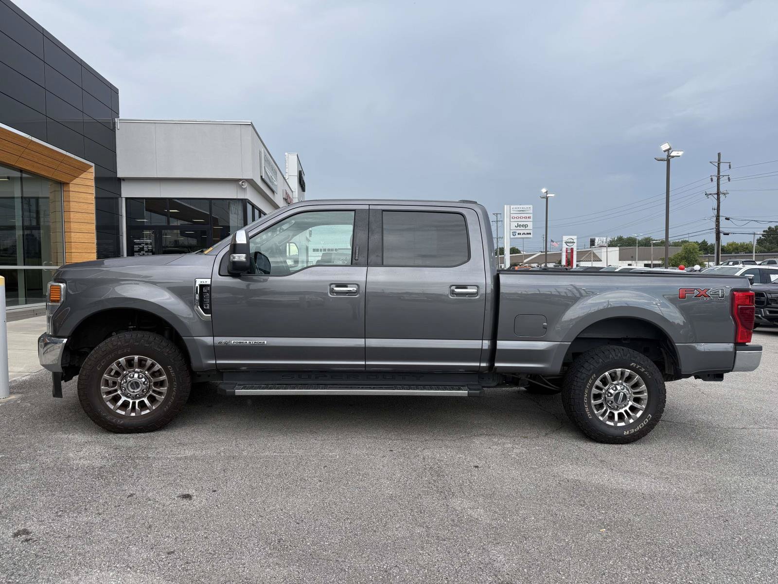 Used 2021 Ford F250 XLT w/ XLT Premium Package AWD/4WD image 2