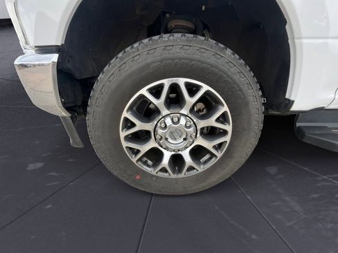 Used 2020 Ford F250 Lariat w/ Lariat Value Package image 14