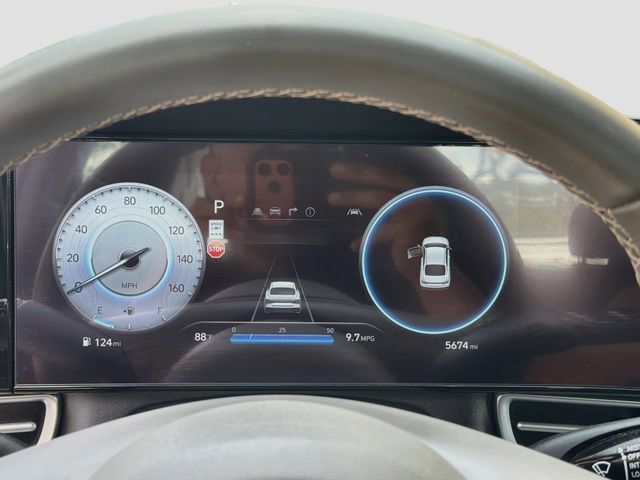Certified 2025 Hyundai Elantra SEL FWD image 12