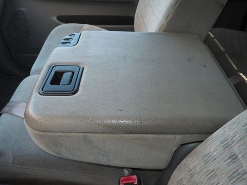 Used 2000 Ford F250 XLT image 17