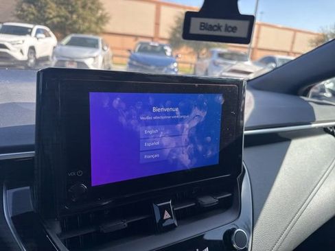 Used 2023 Toyota Corolla SE w/ SE Premium Package image 10