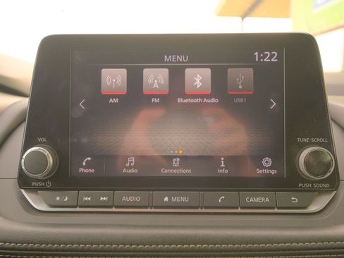 Used 2024 Nissan Rogue S image 35