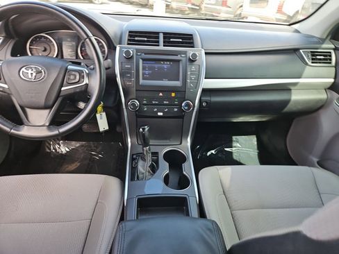 Used 2017 Toyota Camry SE FWD image 21