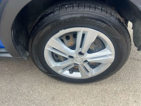 Used 2021 Nissan Kicks S image 12