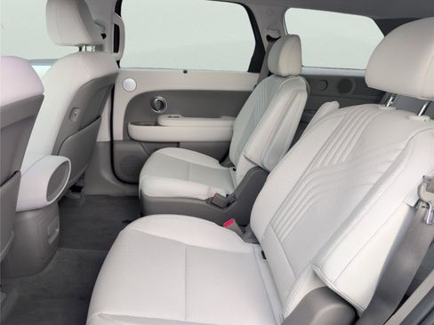 Used 2026 Hyundai Palisade SEL FWD image 35