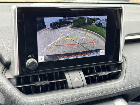 Used 2024 Toyota RAV4 XLE image 23