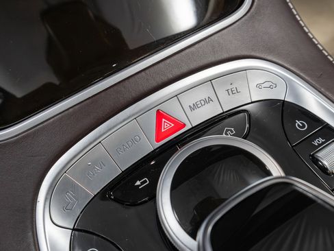 Used 2020 Mercedes-Benz Maybach S 560 4MATIC image 48