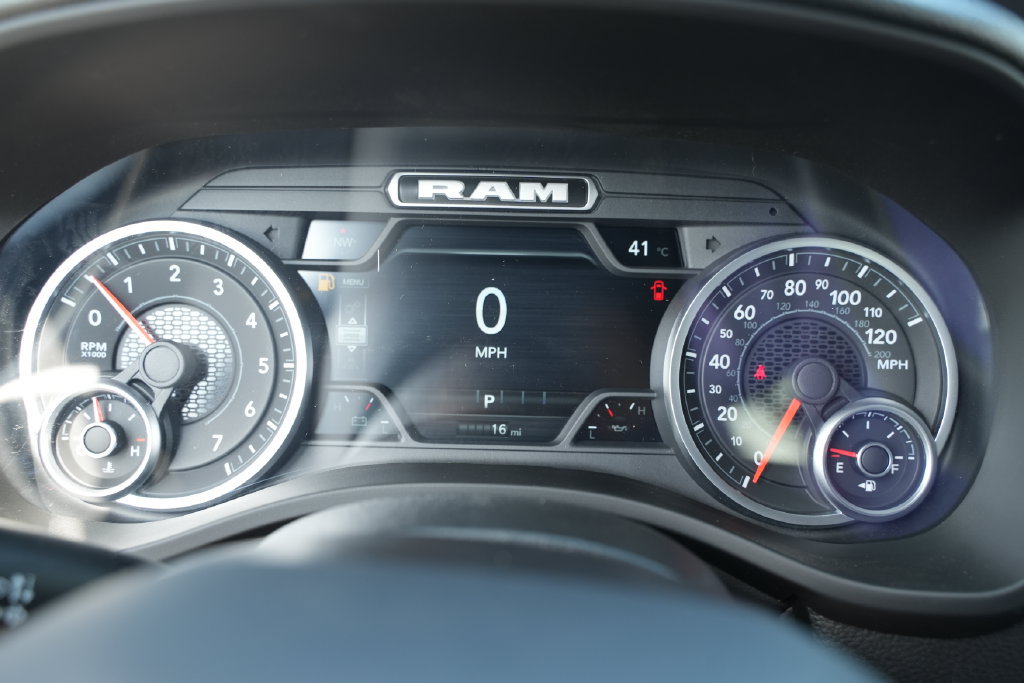 New 2026 RAM 1500 Express AWD/4WD image 27