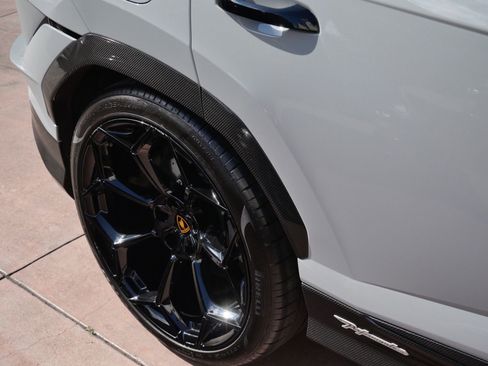 Used 2024 Lamborghini Urus Performante image 12