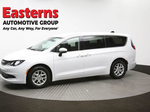 Used 2023 Chrysler Voyager LX FWD image 57