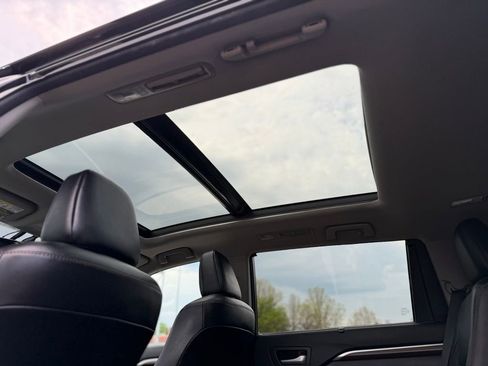 Used 2016 Toyota Highlander Limited Platinum AWD/4WD image 17