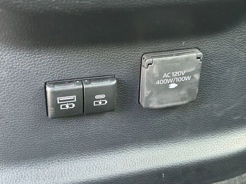 Used 2024 Toyota Tundra Limited image 22