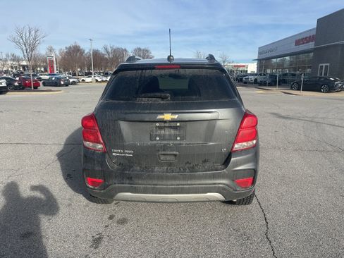 Used 2017 Chevrolet Trax LT w/ LT Convenience Package image 6