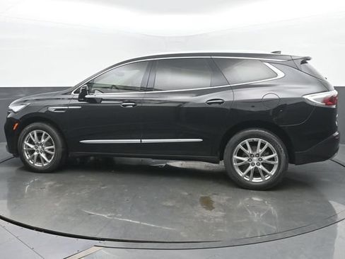 Used 2022 Buick Enclave Essence w/ Experience Buick Package FWD image 3