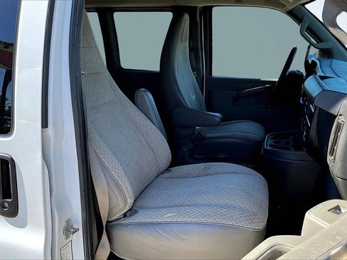 Used 2019 Chevrolet Express 3500 LT w/ LT Preferred Equipment Group image 7