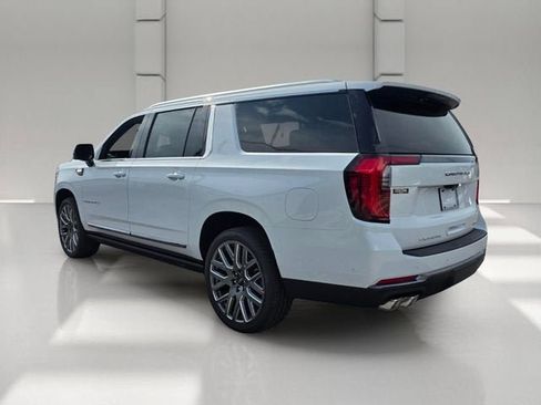 New 2026 GMC Yukon XL Denali Ultimate AWD/4WD image 3