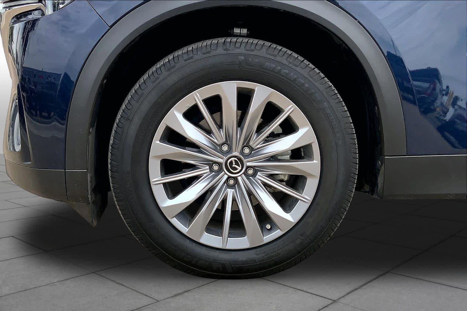 Used 2024 MAZDA CX-90 3.3 Turbo w/ Preferred Plus AWD/4WD image 10