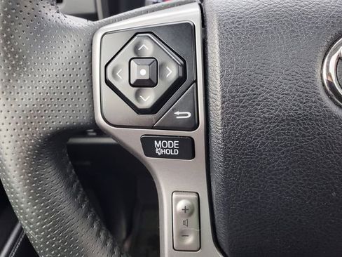 Used 2018 Toyota 4Runner SR5 Premium image 21