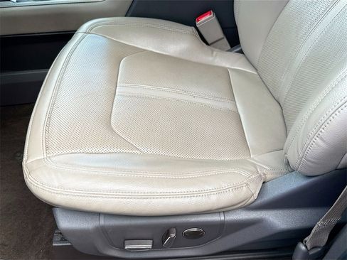 Used 2021 Ford Expedition Limited image 21