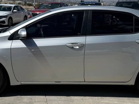 Used 2017 Toyota Corolla LE FWD image 6