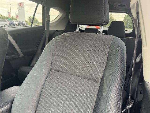 Used 2016 Toyota RAV4 LE AWD/4WD image 23