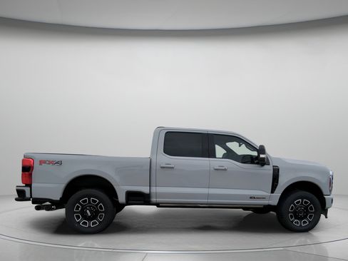 New 2026 Ford F250 Platinum image 33