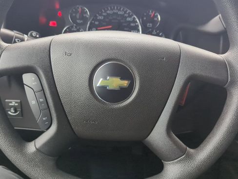 Used 2024 Chevrolet Express 2500 w/ Driver Convenience Package image 17
