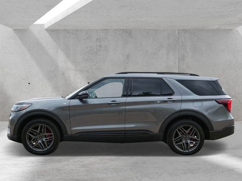 Certified 2025 Ford Explorer ST-Line w/ ST-Line Street Pack AWD/4WD image 5