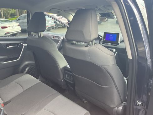 Certified 2025 Toyota RAV4 XLE AWD/4WD image 19