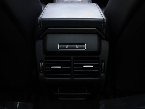 Used 2018 Land Rover Range Rover Evoque SE image 21
