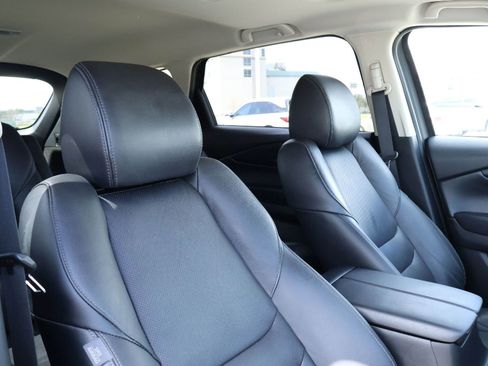 Used 2023 MAZDA CX-9 Touring image 14