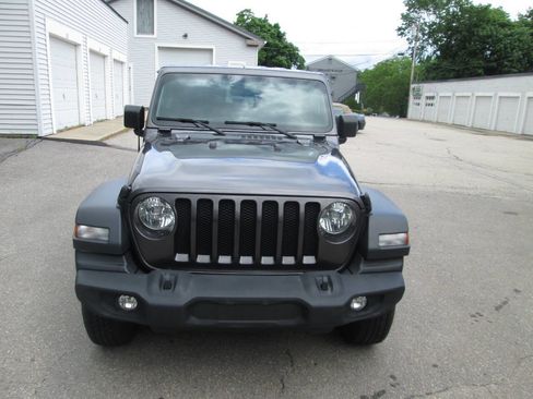 Used 2023 Jeep Wrangler 4WD Sport image 6