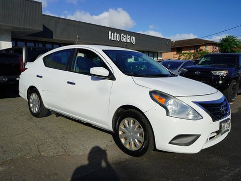 Used 2016 Nissan Versa SV FWD image 4