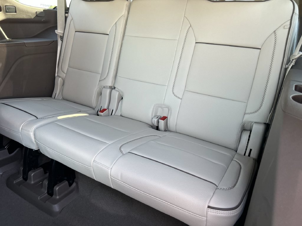 Used 2026 GMC Yukon Denali w/ LPO, Floor Liner Package AWD/4WD image 35