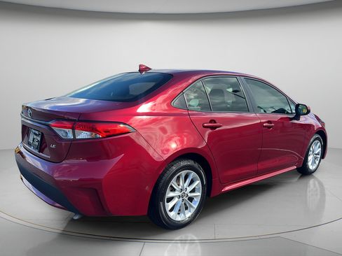 Used 2022 Toyota Corolla LE w/ LE Convenience Package FWD image 7